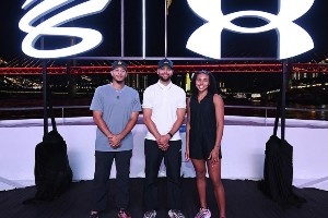 赛斯-库里:在中国感受到的爱与热情是无与伦比的 谢谢你重庆🏀 赛斯-库里:在中国感受到的爱与热情是无与伦比的 谢谢你重庆🏀