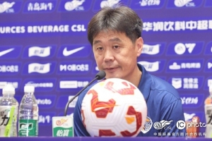 李霄鹏:球队比赛节奏没问题,希望给到场球迷奉献一场精彩的比赛 李霄鹏:球队比赛节奏没问题,希望给到场球迷奉献一场精彩的比赛