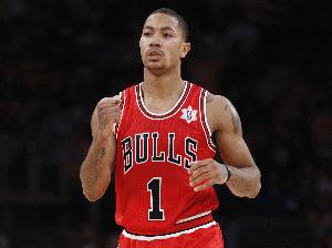 风城1号！罗斯是公牛队史第六个被退役球衣的球员