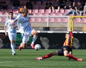 罗马诺:热刺考虑引进帕斯,已经在昨天与中间人进行了沟通 罗马诺:热刺考虑引进帕斯,已经在昨天与中间人进行了沟通