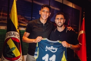 新援到!罗马诺晒埃德松-阿尔瓦雷斯加盟费内巴切照片 新援到!罗马诺晒埃德松-阿尔瓦雷斯加盟费内巴切照片