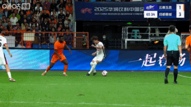 又伤退一人!杨明洋拼抢中受伤,被严鼎皓换下 又伤退一人!杨明洋拼抢中受伤,被严鼎皓换下