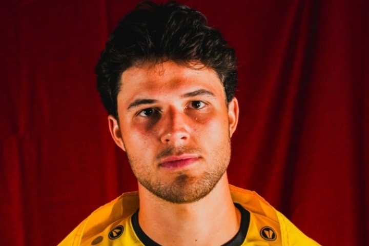 罗马诺:比利时守门员拉门斯已同意加盟曼联,转会费2000万欧 罗马诺:比利时守门员拉门斯已同意加盟曼联,转会费2000万欧