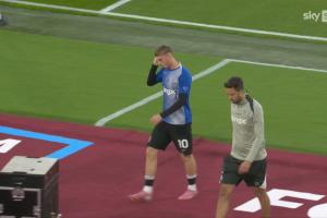 帕尔默赛前热身时受伤退出首发,埃斯特旺将代替他上场 帕尔默赛前热身时受伤退出首发,埃斯特旺将代替他上场