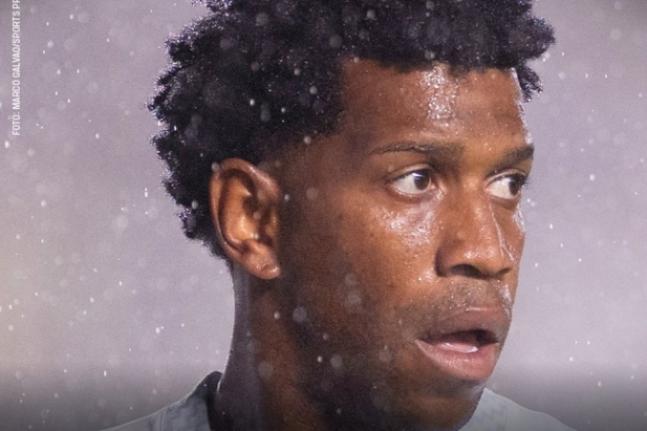 巴媒:桑托斯与38岁吉尔谈解约,球员曾计划赛季结束退役 巴媒:桑托斯与38岁吉尔谈解约,球员曾计划赛季结束退役