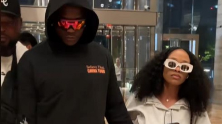 华子凌晨抵达上海开启首次中国行:穿美式垮裤 正牌女友随行 华子凌晨抵达上海开启首次中国行:穿美式垮裤 正牌女友随行