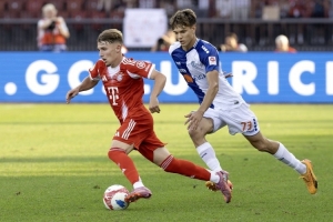 伦纳特-卡尔:很高兴教练对我寄予厚望 穆西亚拉是我的榜样 伦纳特-卡尔:很高兴教练对我寄予厚望 穆西亚拉是我的榜样