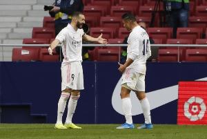 在沙特重聚?沙特媒体:本泽马向吉达联合管理层推荐签卡塞米罗 在沙特重聚?沙特媒体:本泽马向吉达联合管理层推荐签卡塞米罗