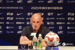 穆斯卡特:尽管今天创造出不少好机会,但球队没有发挥出应有水准 穆斯卡特:尽管今天创造出不少好机会,但球队没有发挥出应有水准