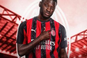 HWG翻车?多家媒体:博尼法斯体检后返回德国,转会米兰可能告吹 HWG翻车?多家媒体:博尼法斯体检后返回德国,转会米兰可能告吹