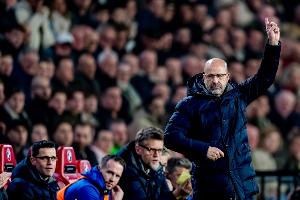 埃因霍温主帅:有意塔雷米?不知道,我觉得这笔交易不太可能发生 埃因霍温主帅:有意塔雷米?不知道,我觉得这笔交易不太可能发生