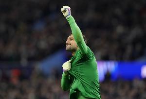 英媒:曼城希望以接近3000万镑的价格签下多纳鲁马 英媒:曼城希望以接近3000万镑的价格签下多纳鲁马