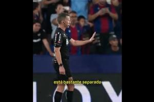 主裁判罚巴尔德点球对话:手臂明显脱离身体,仅点球不出牌 主裁判罚巴尔德点球对话:手臂明显脱离身体,仅点球不出牌