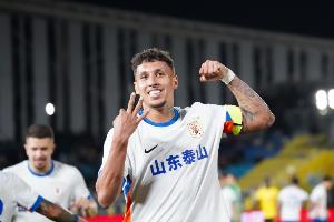 克雷桑时隔4个多月再次在联赛进球,上次进球是4月对西海岸戴帽 克雷桑时隔4个多月再次在联赛进球,上次进球是4月对西海岸戴帽