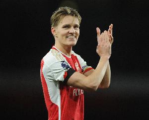 厄德高：真开心再次当选队长，球队认可我这种感觉很棒