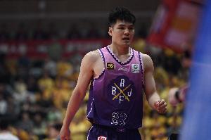 终于要到手了?朱芳雨对陈国豪欣赏已久 去年还曾“招募”后者 终于要到手了?朱芳雨对陈国豪欣赏已久 去年还曾“招募”后者