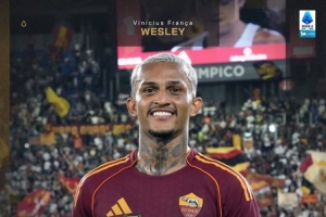 2500万新援进球!官方:罗马边卫韦斯利当选1-0博洛尼亚全场最佳 2500万新援进球!官方:罗马边卫韦斯利当选1-0博洛尼亚全场最佳