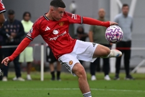 太阳报：15岁小鲁尼打入曼联U18生涯首球 但风头仍被14岁队友盖过