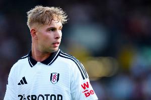 神奇替补!史密斯罗替补登场仅2分钟,首次触球即打进扳平1球 神奇替补!史密斯罗替补登场仅2分钟,首次触球即打进扳平1球