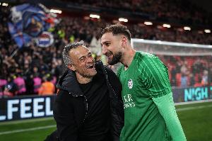 罗体:多纳鲁马与曼城就1000万欧年薪达成协议,希望尽快加盟 罗体:多纳鲁马与曼城就1000万欧年薪达成协议,希望尽快加盟