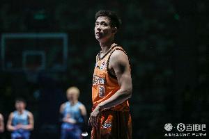 辽篮媒体人:赵继伟顶薪长约终老辽宁男篮 辽篮媒体人:赵继伟顶薪长约终老辽宁男篮