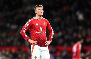 罗体:麦克托米奈打电话给霍伊伦 劝他接受那不勒斯租借+选择买断 罗体:麦克托米奈打电话给霍伊伦 劝他接受那不勒斯租借+选择买断