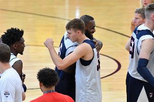 看好这个新人!霍里:弗拉格是有可能追上詹姆斯得分纪录的人 看好这个新人!霍里:弗拉格是有可能追上詹姆斯得分纪录的人