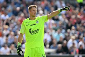 德天空:莱斯特城报价租借31岁门将奥姆林,门兴希望加入买断条款 德天空:莱斯特城报价租借31岁门将奥姆林,门兴希望加入买断条款