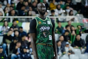 同曦男篮官方发文送别塔克-法尔:祝福法尔 未来好运 同曦男篮官方发文送别塔克-法尔:祝福法尔 未来好运