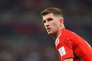 Here we go!罗马诺:伯恩茅斯中卫梅菲姆将加盟西布朗 Here we go!罗马诺:伯恩茅斯中卫梅菲姆将加盟西布朗