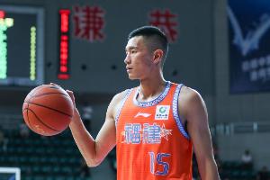 媒体人:山东国内球员调整告一段落 球队高层反映陈林坚状态不错 媒体人:山东国内球员调整告一段落 球队高层反映陈林坚状态不错