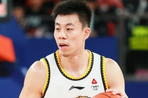 媒体人:辽宁对张镇麟&付豪的交易持开放态度 民企球队生存压力大 媒体人:辽宁对张镇麟&付豪的交易持开放态度 民企球队生存压力大