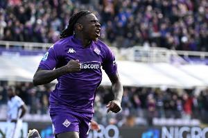 小基恩在欧战被禁赛2场,被拽头发后肘击对手&未被认定为暴力行为 小基恩在欧战被禁赛2场,被拽头发后肘击对手&未被认定为暴力行为