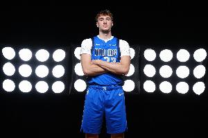 库班:弗拉格能在独行侠打25年 赢球能唤回因卢卡交易流失的球迷 库班:弗拉格能在独行侠打25年 赢球能唤回因卢卡交易流失的球迷