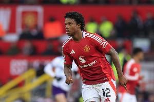 天空:欧洲多队关注曼联后卫马拉西亚,可能再次外租离队 天空:欧洲多队关注曼联后卫马拉西亚,可能再次外租离队