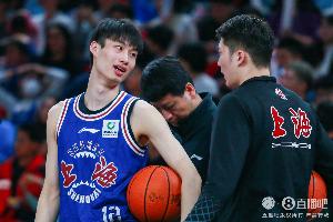 沪记:上海开始尝试“化零为整” 避免年轻球员涨球阶段无球可打 沪记:上海开始尝试“化零为整” 避免年轻球员涨球阶段无球可打