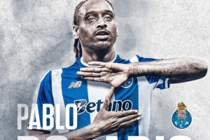 官方:波尔图签下尼斯28岁中场罗萨里奥,转会费总价425万欧 官方:波尔图签下尼斯28岁中场罗萨里奥,转会费总价425万欧