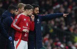 电讯报:切尔西与曼联即将敲定加纳乔的转会,总价最高超4000万镑 电讯报:切尔西与曼联即将敲定加纳乔的转会,总价最高超4000万镑