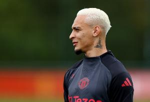 西媒:贝蒂斯代表团队仍留在曼彻斯特,争取完成安东尼的回归计划 西媒:贝蒂斯代表团队仍留在曼彻斯特,争取完成安东尼的回归计划