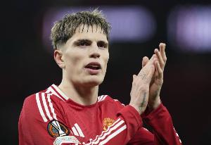 记者:卖出恩昆库后,切尔西预计将推进加纳乔的转会 记者:卖出恩昆库后,切尔西预计将推进加纳乔的转会