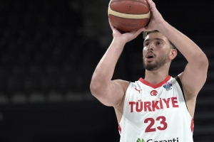 相当夸张!土耳其大胜拉脱维亚 投篮&三分命中率均为60%! 相当夸张!土耳其大胜拉脱维亚 投篮&三分命中率均为60%!