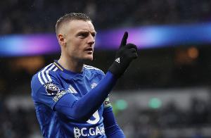 斯基拉:克雷莫纳商谈免签瓦尔迪,为其准备1+1形式合同 斯基拉:克雷莫纳商谈免签瓦尔迪,为其准备1+1形式合同