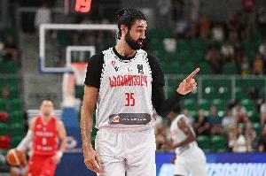 就差打开投篮了!格鲁吉亚比塔泽半场7中4拿到8分3前场板2助1断 就差打开投篮了!格鲁吉亚比塔泽半场7中4拿到8分3前场板2助1断