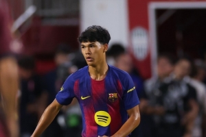 世体:如果费尔明决定转会切尔西,巴萨认为德罗可以顶替他的位置 世体:如果费尔明决定转会切尔西,巴萨认为德罗可以顶替他的位置