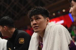 直播吧:广东从北控收购陈国豪签约权花费2000万转会费 如今送走 直播吧:广东从北控收购陈国豪签约权花费2000万转会费 如今送走