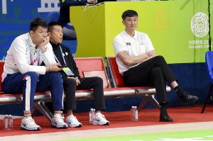 媒体人:广东广州各取所需 广东有梭哈的味道 纸面看很有希望冲冠 媒体人:广东广州各取所需 广东有梭哈的味道 纸面看很有希望冲冠