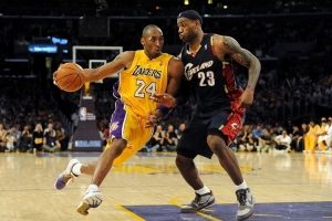 美媒转发阿里纳斯旧时言论:如果两人单挑 科比会吊打詹姆斯 美媒转发阿里纳斯旧时言论:如果两人单挑 科比会吊打詹姆斯