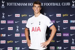 德天空:汉堡敲定租借热刺18岁中卫武什科维奇交易,无买断选项 德天空:汉堡敲定租借热刺18岁中卫武什科维奇交易,无买断选项