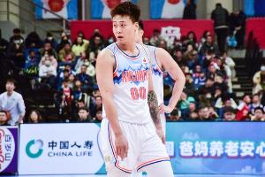 媒体人:赵睿转会谈判过程中 曾有其他俱乐部加入&开出高价 媒体人:赵睿转会谈判过程中 曾有其他俱乐部加入&开出高价