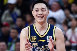 广东球员注册信息:胡明轩顶薪 徐昕租借至广州 焦泊乔加盟 广东球员注册信息:胡明轩顶薪 徐昕租借至广州 焦泊乔加盟